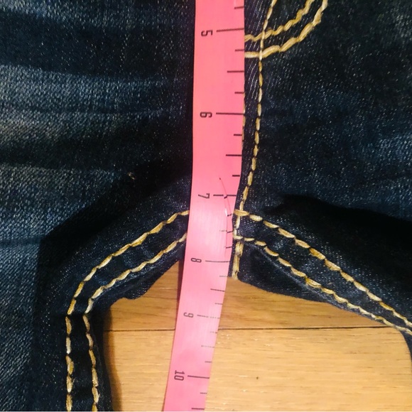 Beautiful Rock Revivals with Factory Destruction and Backing - Picture 5 of 12